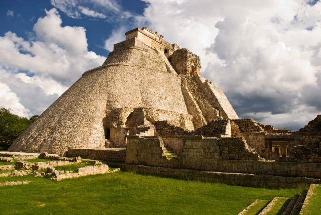 zona arqueologica uxmal